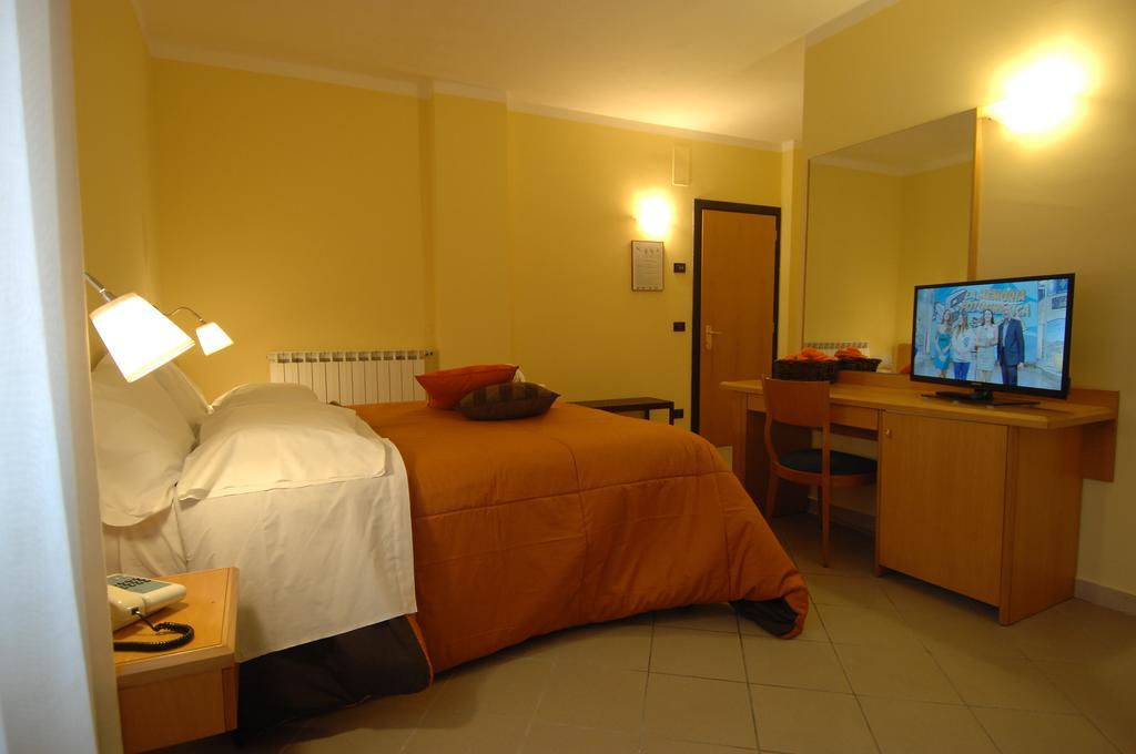 Hotel Arimannia Caramanico Terme Værelse billede